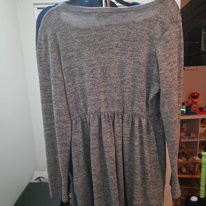 Boutique Maternity Wear Bundle – Designer Comfort Meets Everyday Elegance